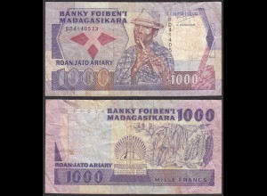 Madagaskar - Madagascar 1000 Francs (1988-93) Pick 72b F (4) sig.3 (32032